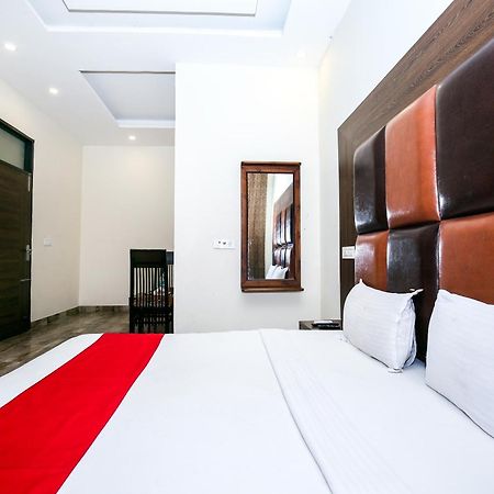 Hotel Woodcrest Zirakpur Chandigarh- Best Family Hotel - Luxurious Rooms - Unit Of Sidham Group Esterno foto