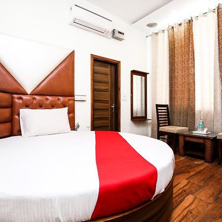 Hotel Woodcrest Zirakpur Chandigarh- Best Family Hotel - Luxurious Rooms - Unit Of Sidham Group Esterno foto