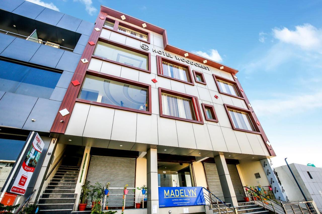 Hotel Woodcrest Zirakpur Chandigarh- Best Family Hotel - Luxurious Rooms - Unit Of Sidham Group Esterno foto